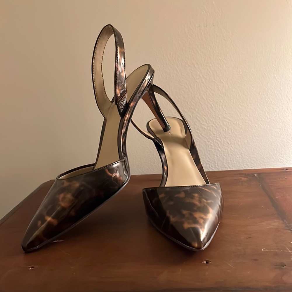 Ann Taylor “Kerry” Tortoiseshell Pumps Size 6.5